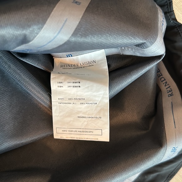 Reindee Lusion Waterproof - Picture 3 of 5